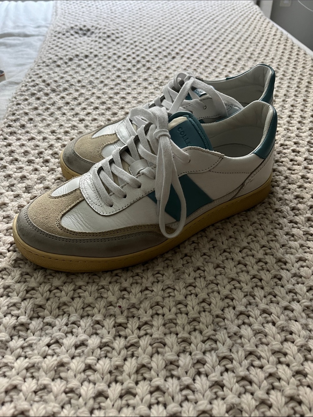 Collegium women’s sneaker